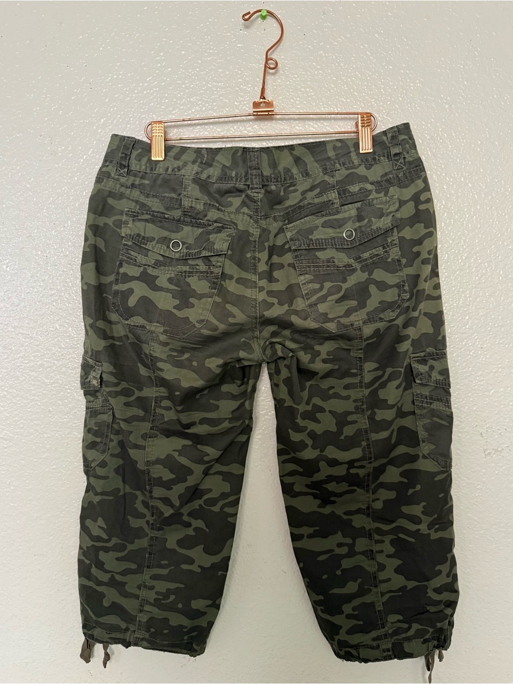 UNIONBAY womens capri Olive Camo Cargo Pants size 9 juniors - Picture 9 of 9